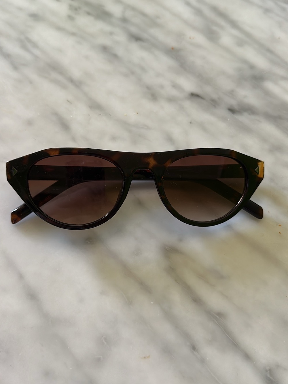 Tortoiseshell Cat-Eye Sunglasses for Women - Brown